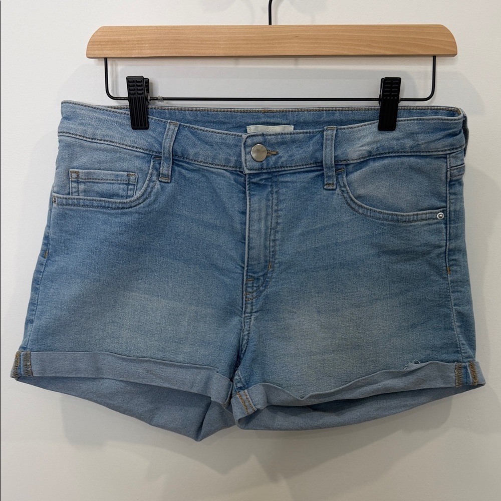 H&M Women’s Light Denim Jean Shorts – Size 8 – Stretch